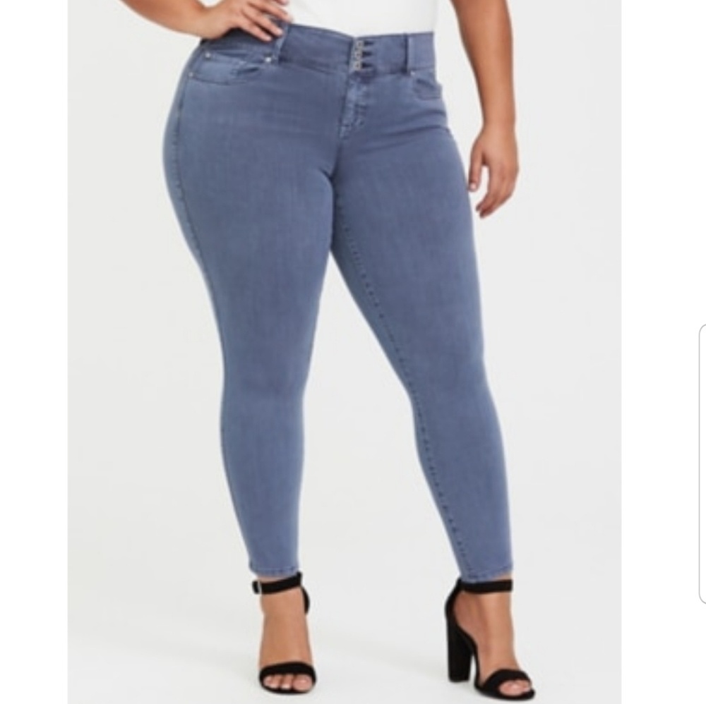 Torrid periwinkle cropped Jeggings